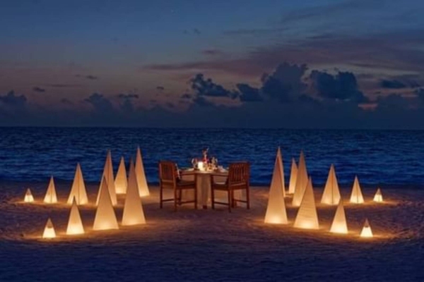 DINNER UNDER THE STARS